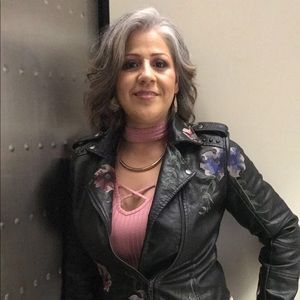 Meet your Posher, Lorena